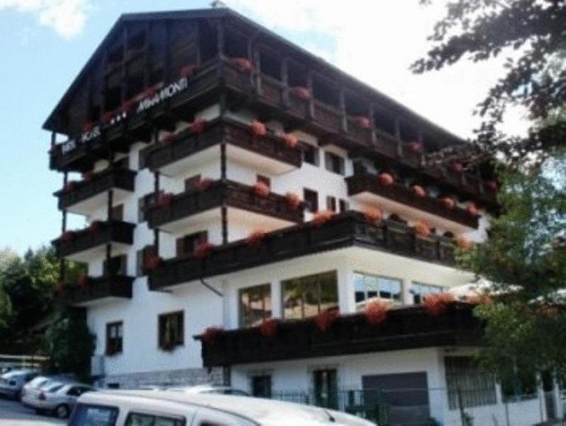 Park Hotel Miramonti Folgaria Luaran gambar