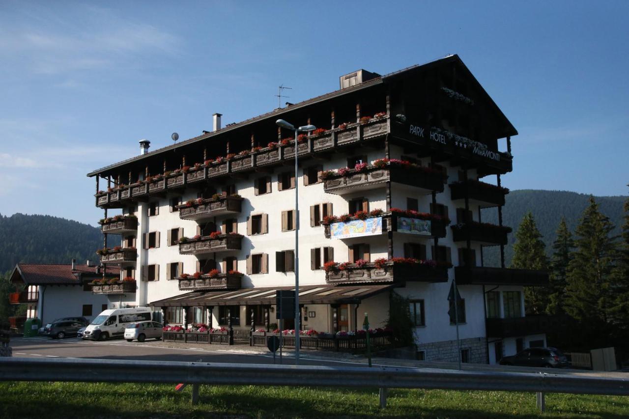 Park Hotel Miramonti Folgaria Luaran gambar